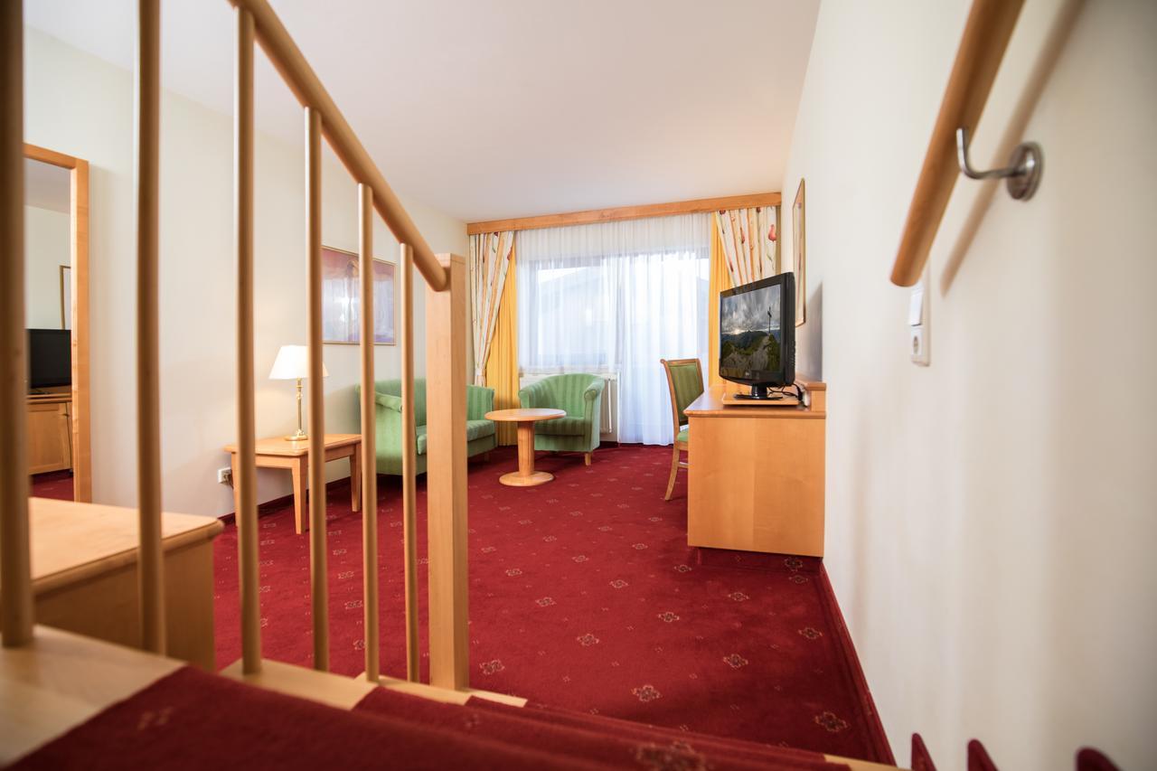 Sonnenuhr Hotel 4*